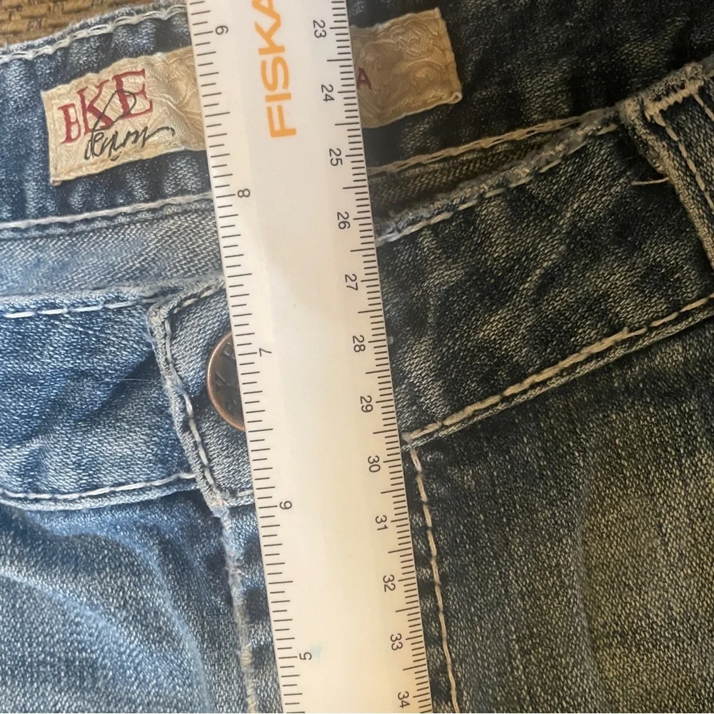 BKE Light Blue Stella Jean Shorts Low Rise Distressed Size 30 Waist - Picture 11 of 13